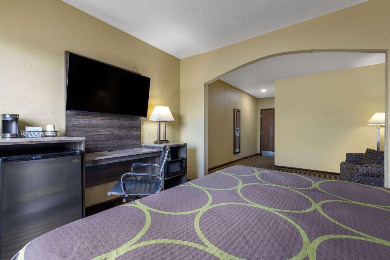 Super 8 By Wyndham Nixa/Springfield Area Hotel Buitenkant foto
