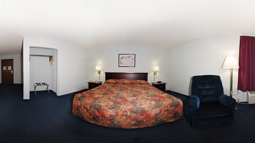 Super 8 By Wyndham Nixa/Springfield Area Hotel Buitenkant foto